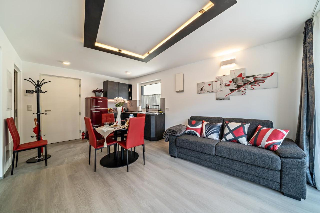 Apartment Il Cuore Rosso Naturns Exterior photo